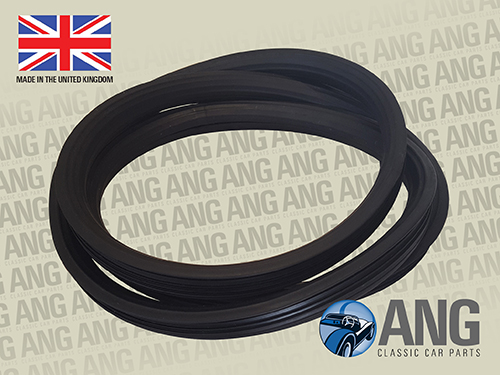 REAR SCREEN RUBBER SEAL ; 105E, 123E SALOON