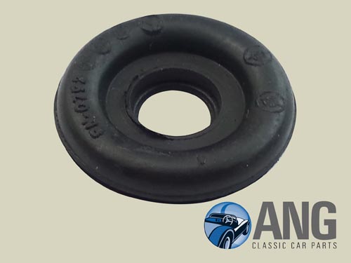 RUBBER GROMMET (1 1/2&quot; DIAMETER ; 5/8&quot; HOLE) ; TR4, TR4A